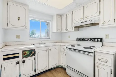 3723 Lake Bayshore Drive Bradenton FL 34205