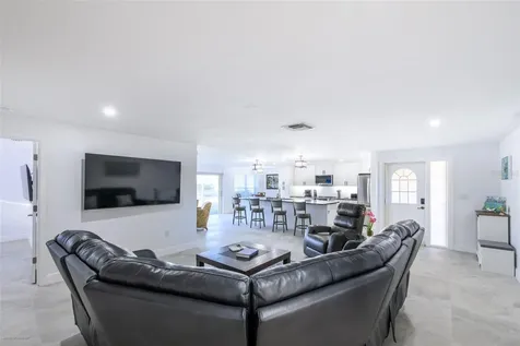 149 Crescent Drive Punta Gorda FL 33950