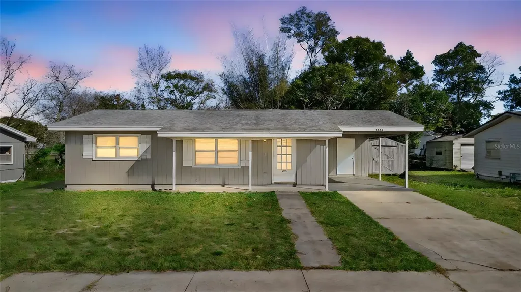 2373 Fairgren Avenue Deltona FL 32738