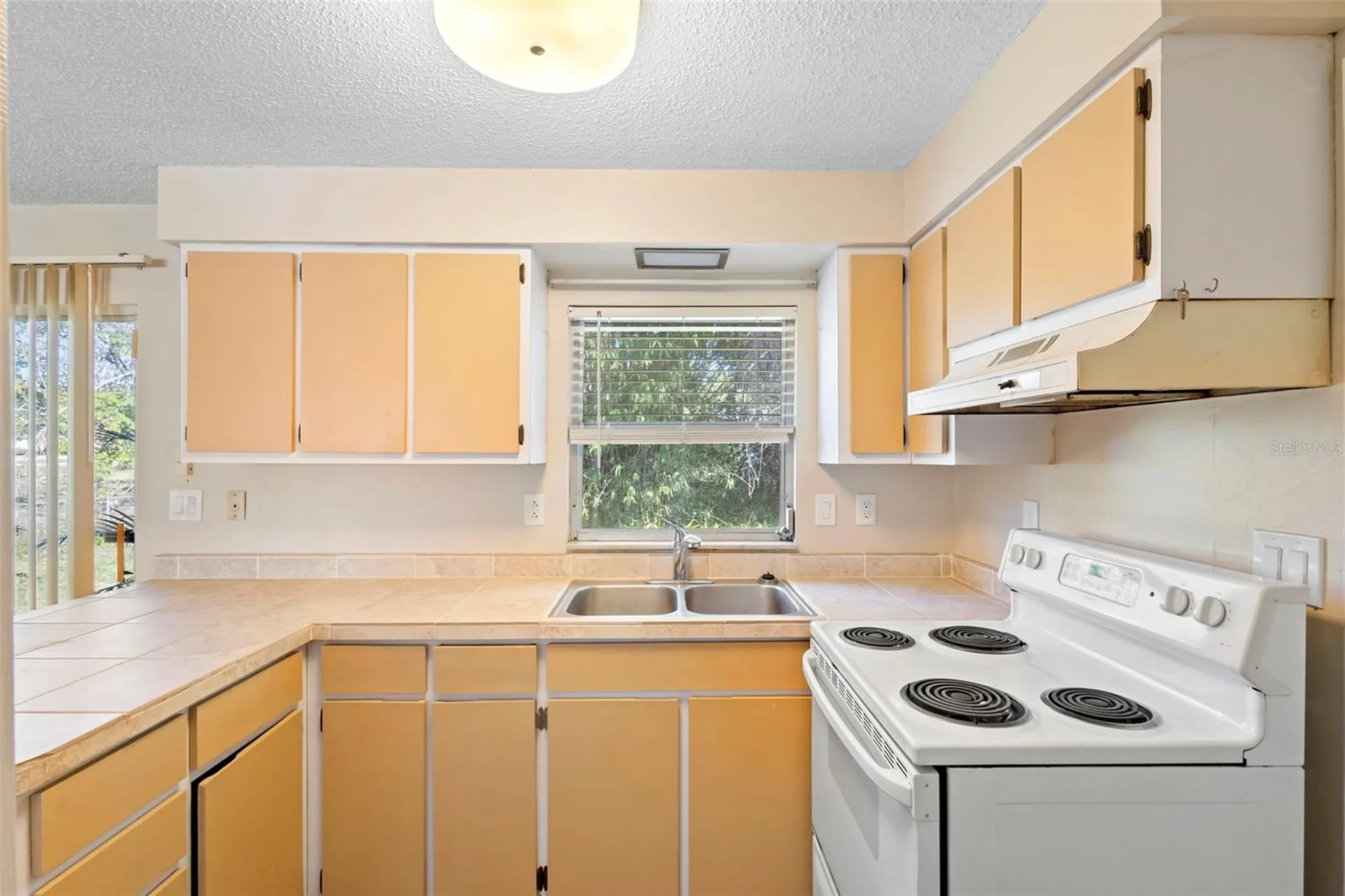 2373 Fairgren Avenue Deltona FL 32738