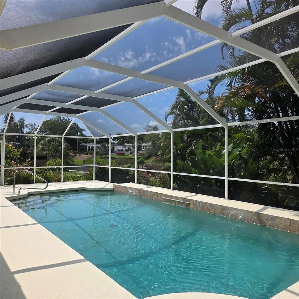 3310 Mineola Drive Sarasota FL 34239