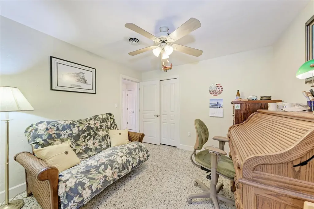 3310 Mineola Drive Sarasota FL 34239