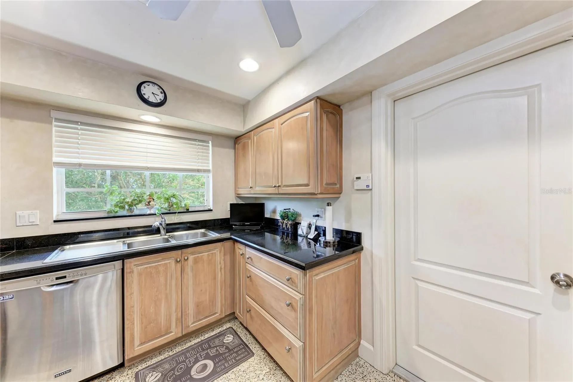 3310 Mineola Drive Sarasota FL 34239