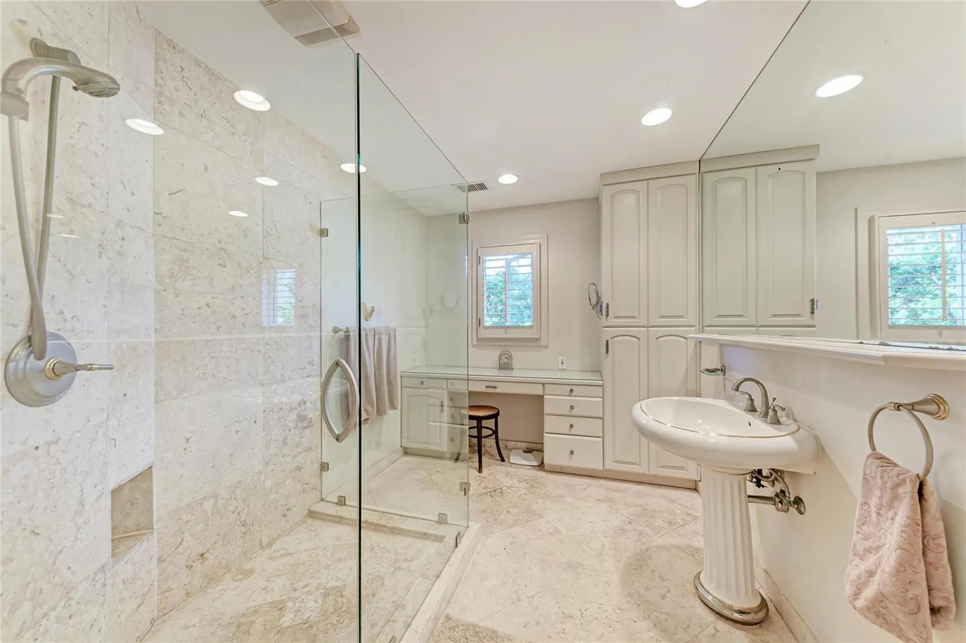 3310 Mineola Drive Sarasota FL 34239