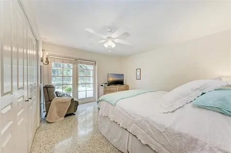 3310 Mineola Drive Sarasota FL 34239