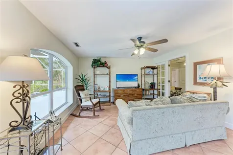 3310 Mineola Drive Sarasota FL 34239