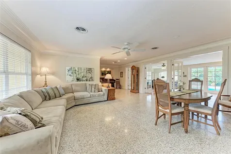3310 Mineola Drive Sarasota FL 34239