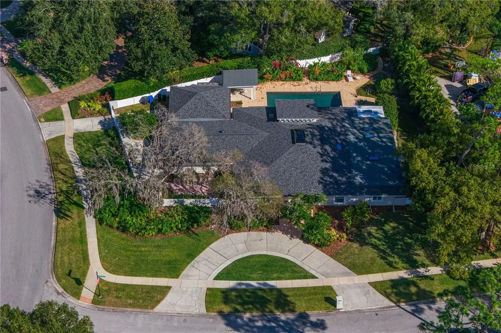 12915 Golf Crest Terrace Tampa FL 33618