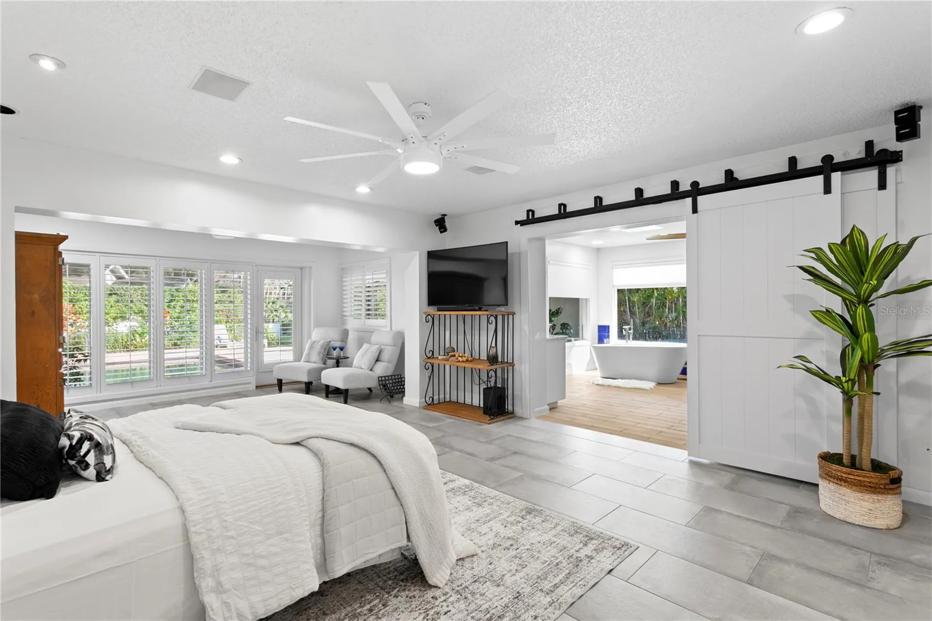 12915 Golf Crest Terrace Tampa FL 33618