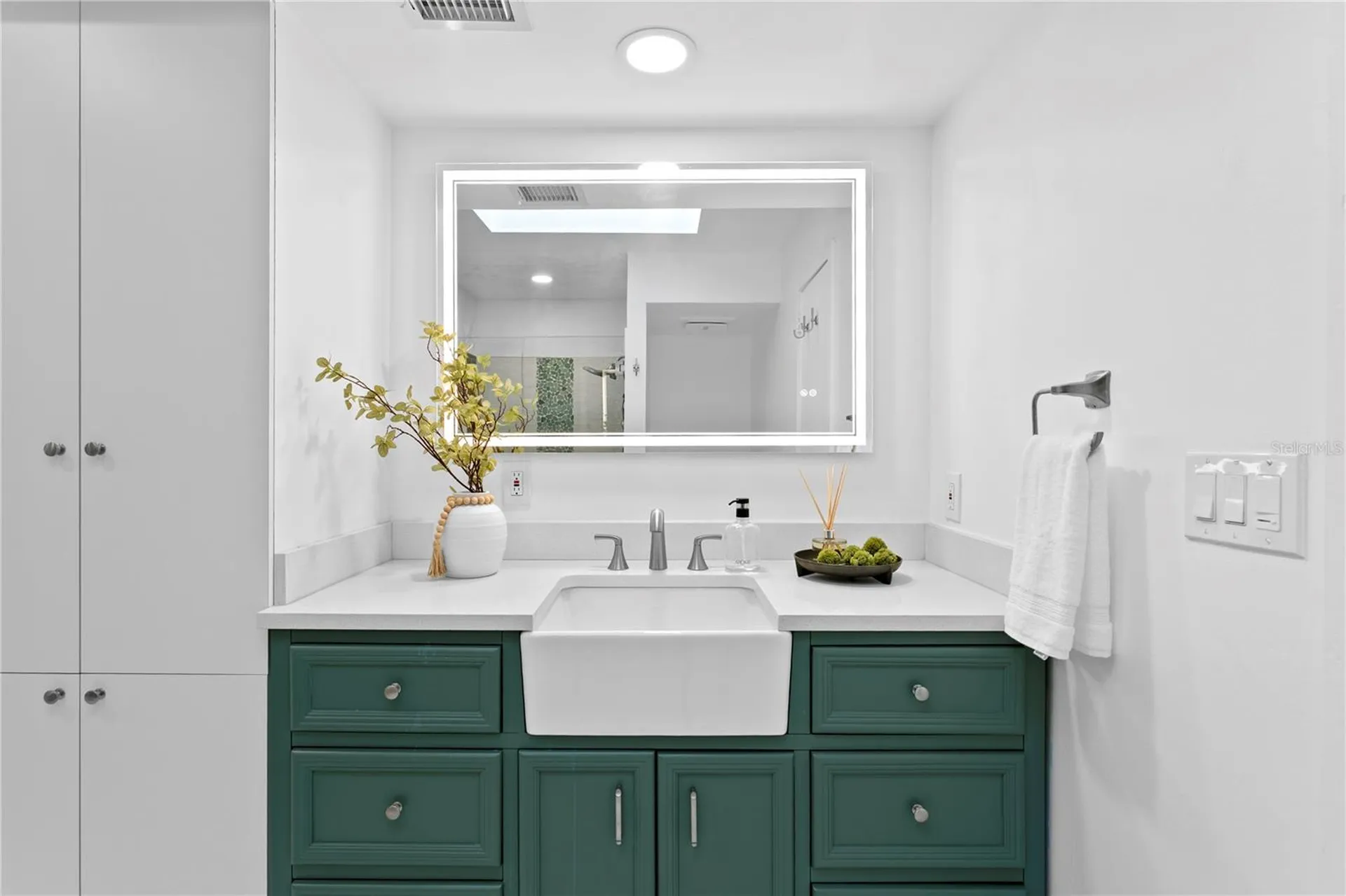 12915 Golf Crest Terrace Tampa FL 33618