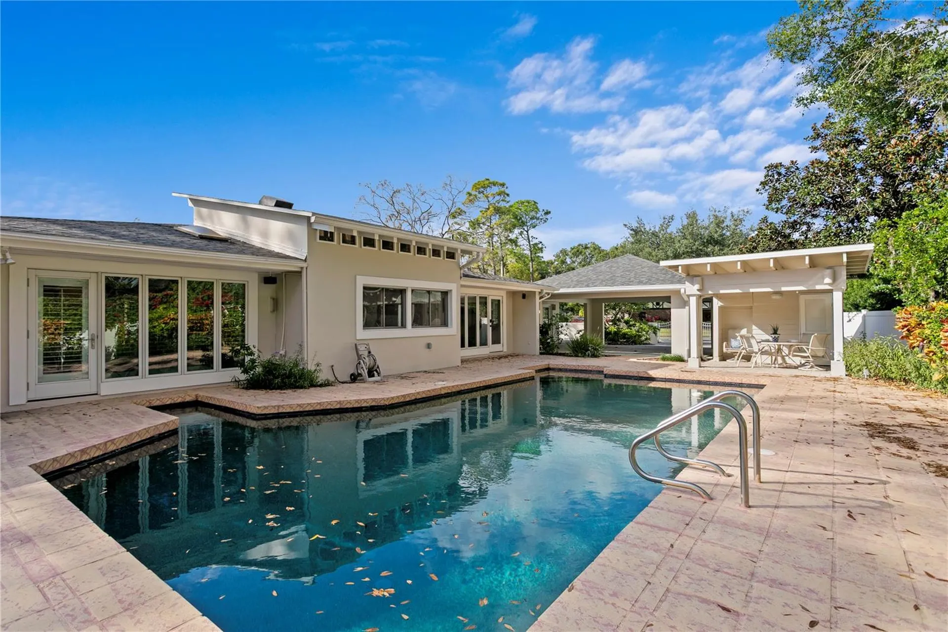12915 Golf Crest Terrace Tampa FL 33618
