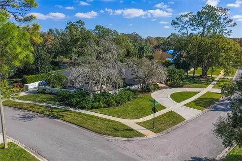 12915 Golf Crest Terrace Tampa FL 33618