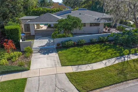 12915 Golf Crest Terrace Tampa FL 33618