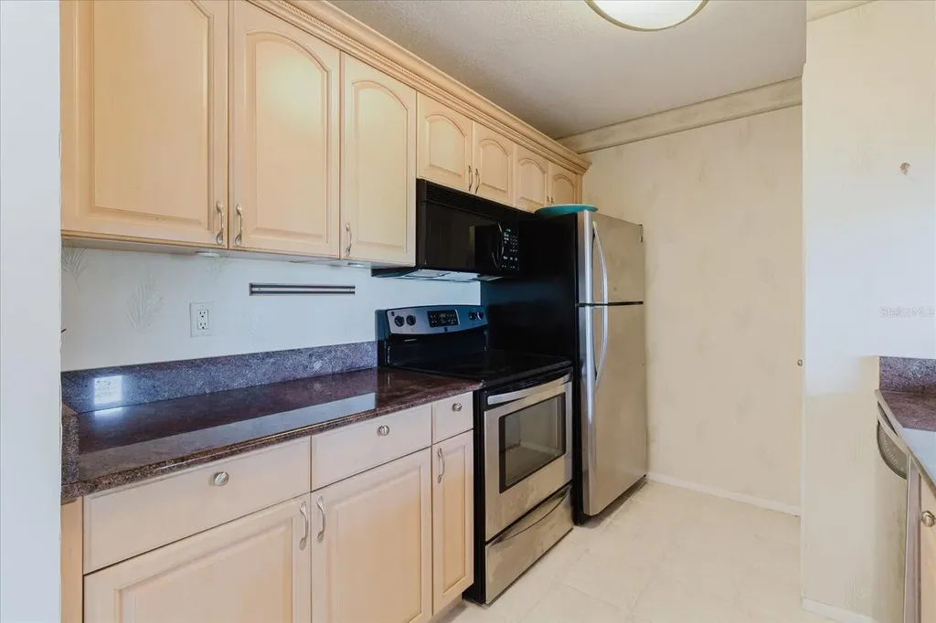 428 Moorings Cove Drive Tarpon Springs FL 34689
