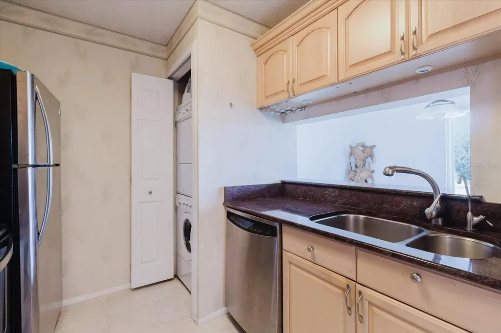 428 Moorings Cove Drive Tarpon Springs FL 34689