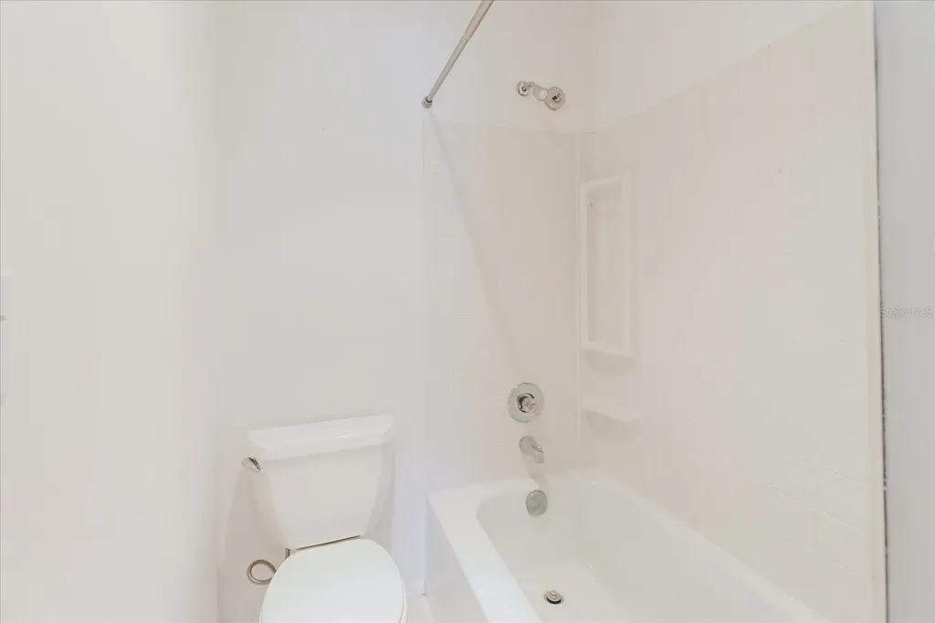 428 Moorings Cove Drive Tarpon Springs FL 34689