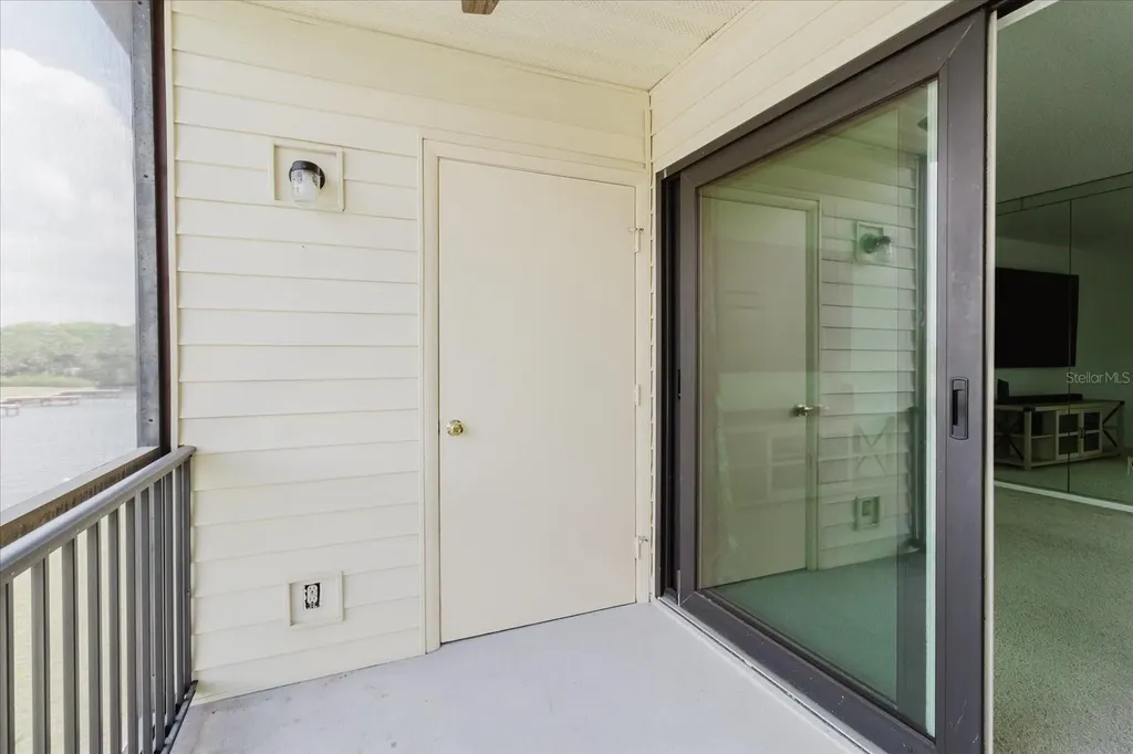 428 Moorings Cove Drive Tarpon Springs FL 34689
