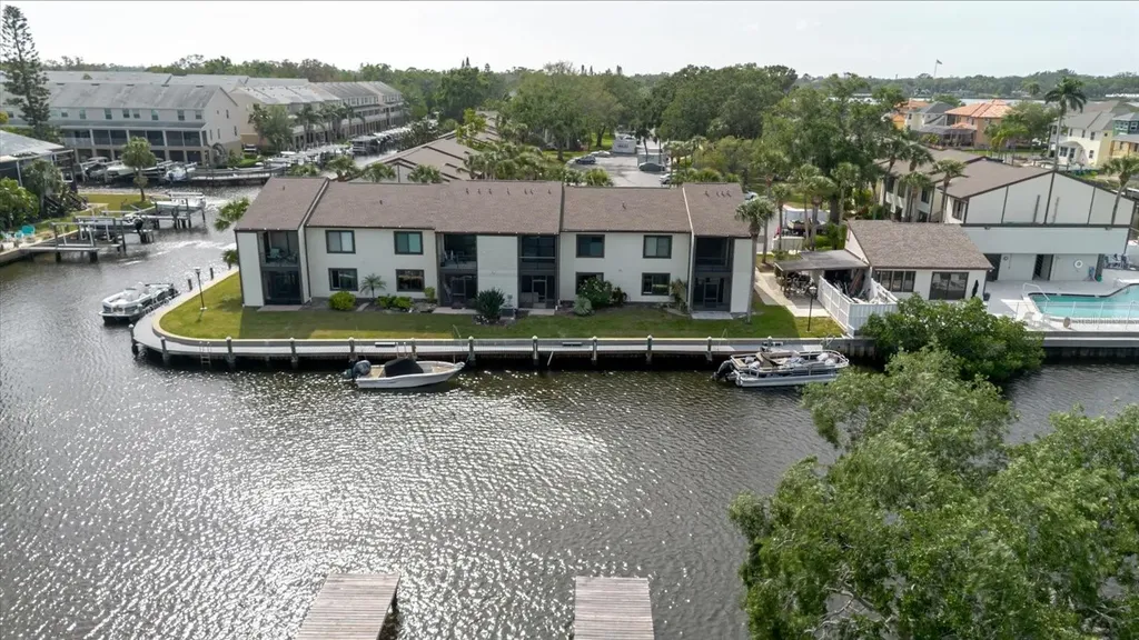 428 Moorings Cove Drive Tarpon Springs FL 34689