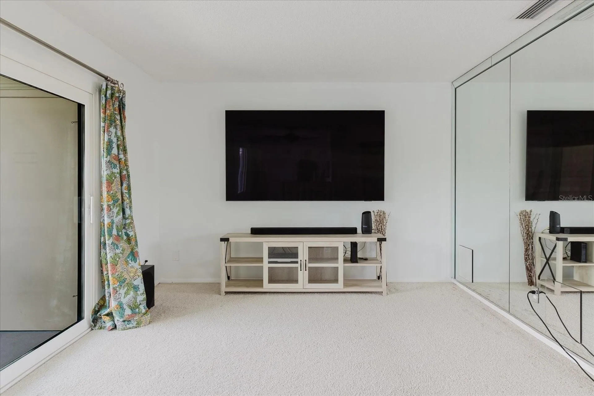 428 Moorings Cove Drive Tarpon Springs FL 34689
