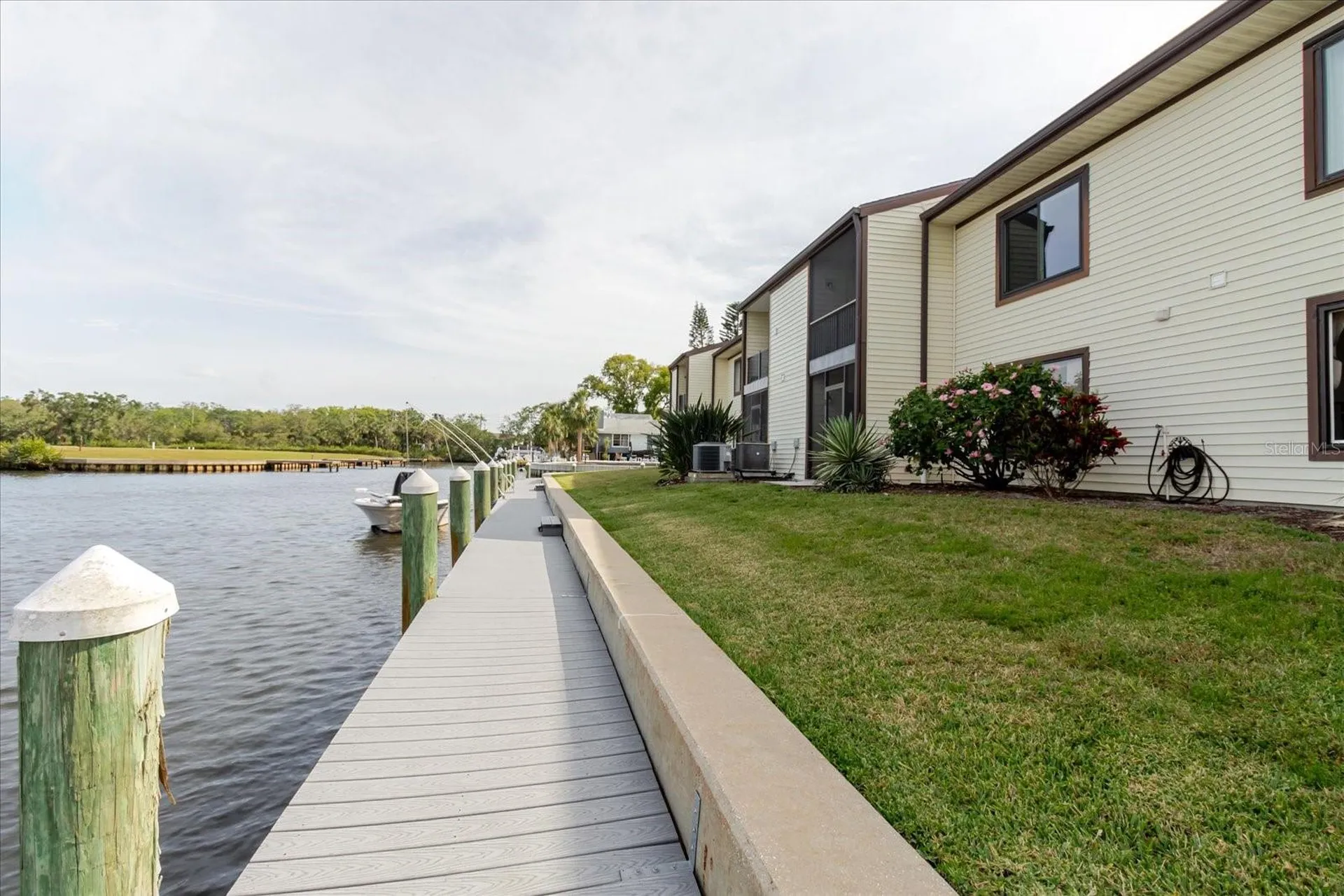 428 Moorings Cove Drive Tarpon Springs FL 34689