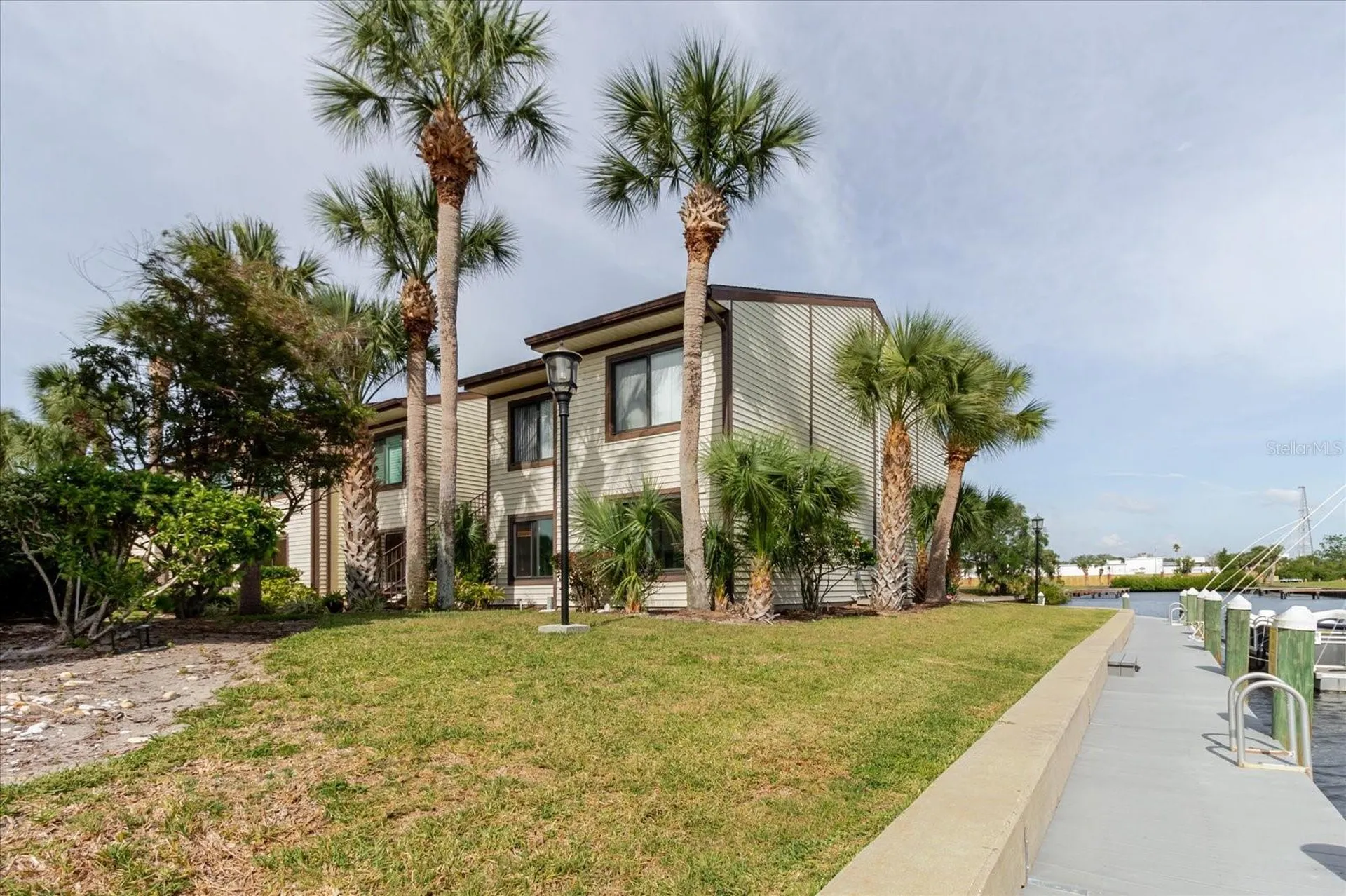 428 Moorings Cove Drive Tarpon Springs FL 34689
