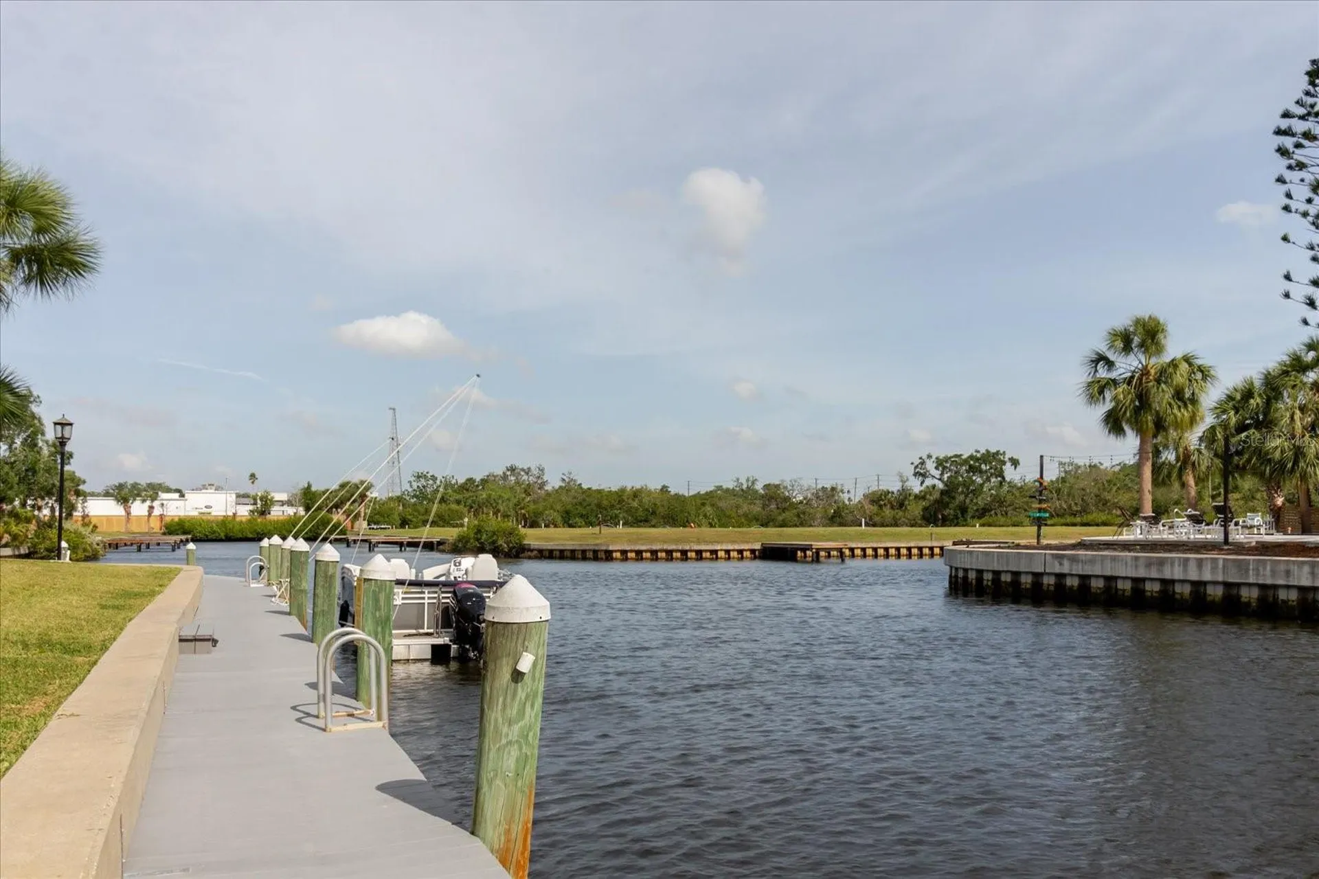 428 Moorings Cove Drive Tarpon Springs FL 34689