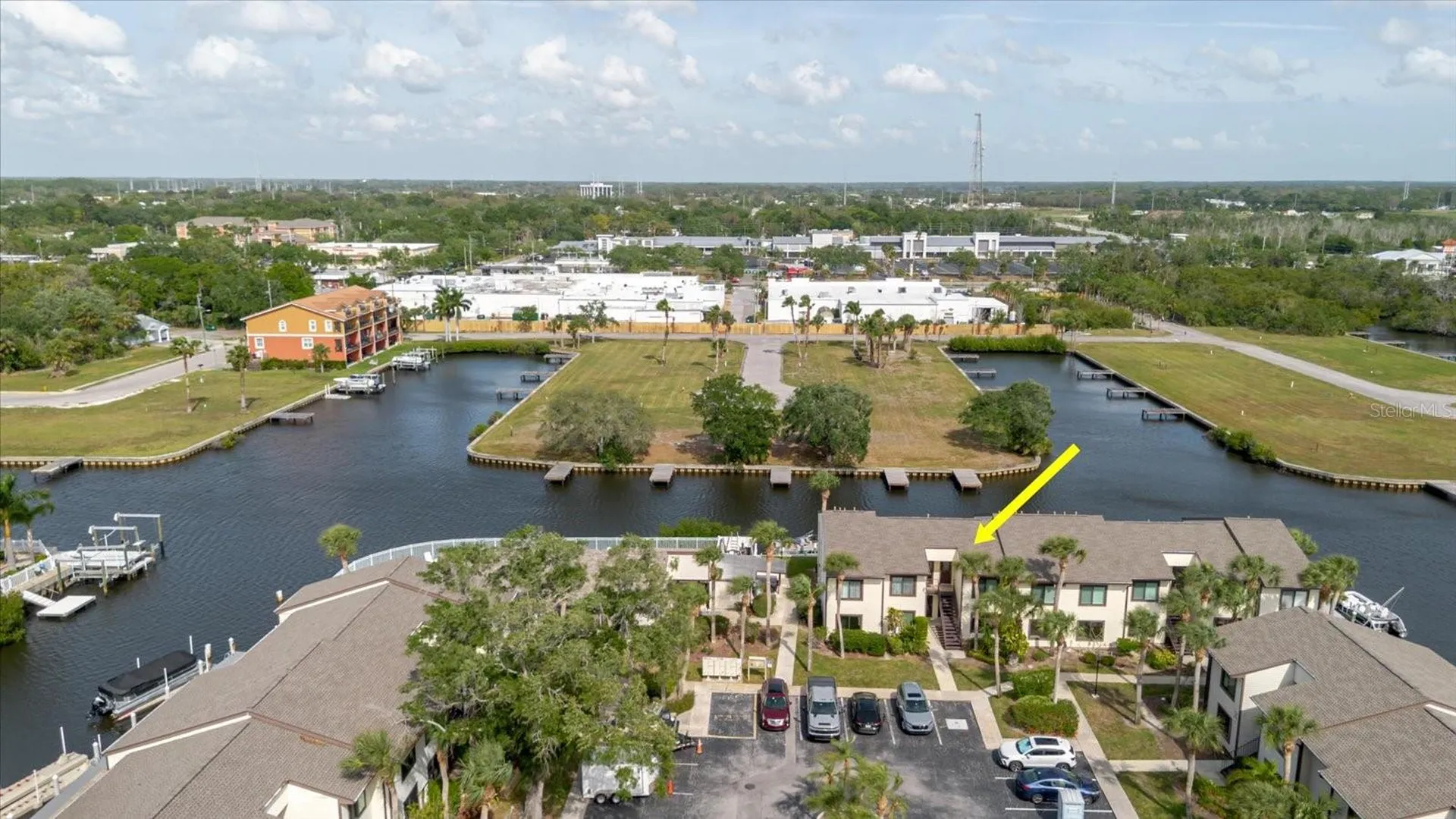 428 Moorings Cove Drive Tarpon Springs FL 34689