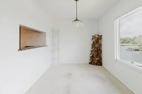 428 Moorings Cove Drive Tarpon Springs FL 34689
