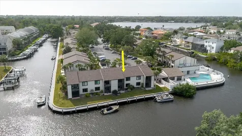 428 Moorings Cove Drive Tarpon Springs FL 34689