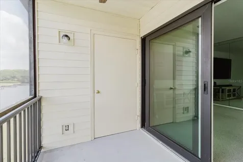 428 Moorings Cove Drive Tarpon Springs FL 34689