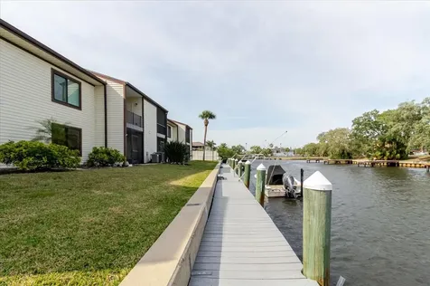 428 Moorings Cove Drive Tarpon Springs FL 34689