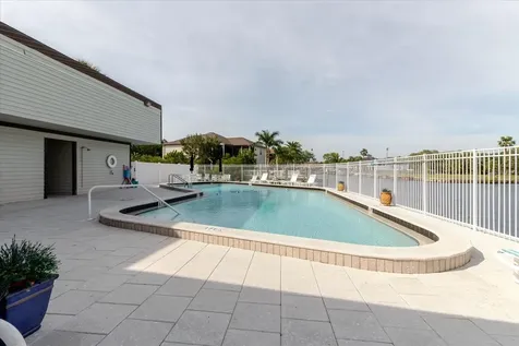 428 Moorings Cove Drive Tarpon Springs FL 34689