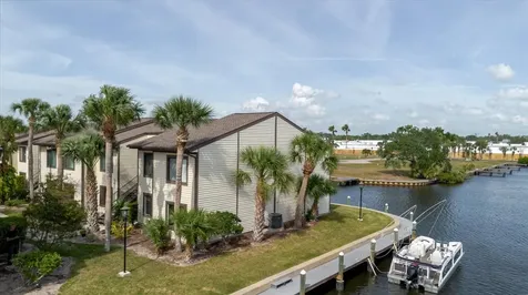 428 Moorings Cove Drive Tarpon Springs FL 34689
