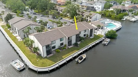 428 Moorings Cove Drive Tarpon Springs FL 34689