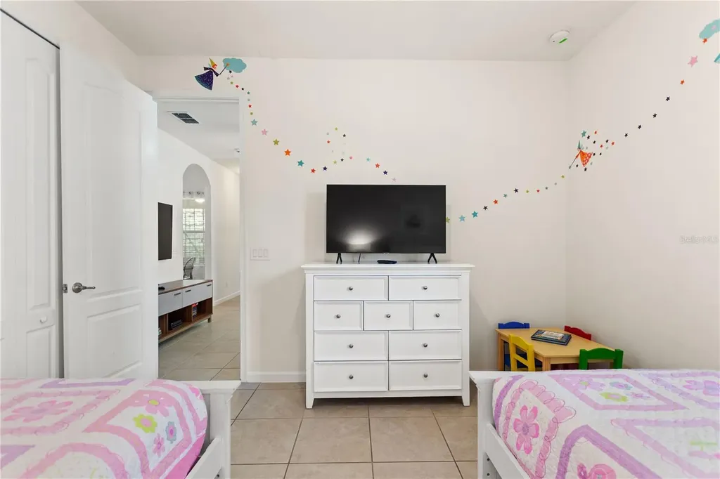 4067 Oaktree Drive Davenport FL 33837