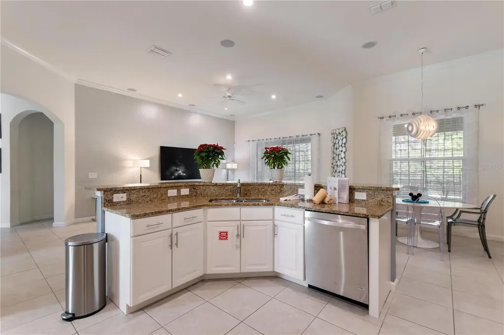4067 Oaktree Drive Davenport FL 33837