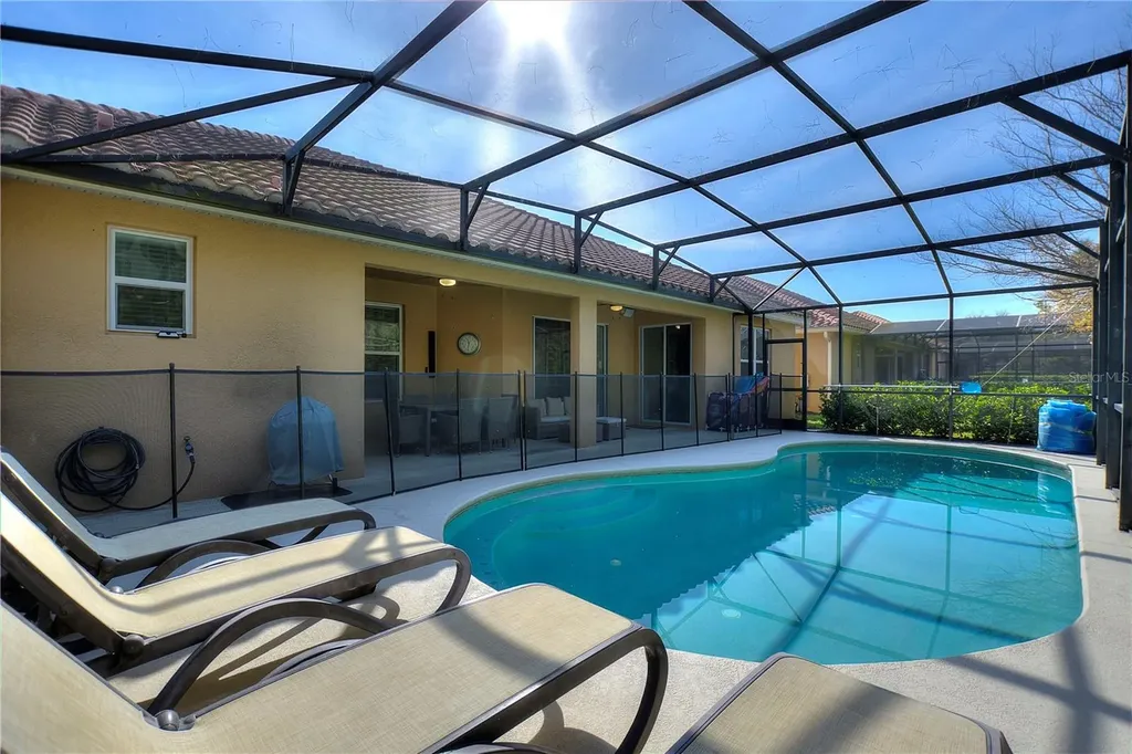 4067 Oaktree Drive Davenport FL 33837