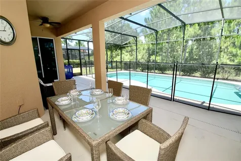4067 Oaktree Drive Davenport FL 33837