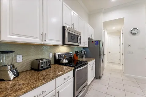 4067 Oaktree Drive Davenport FL 33837