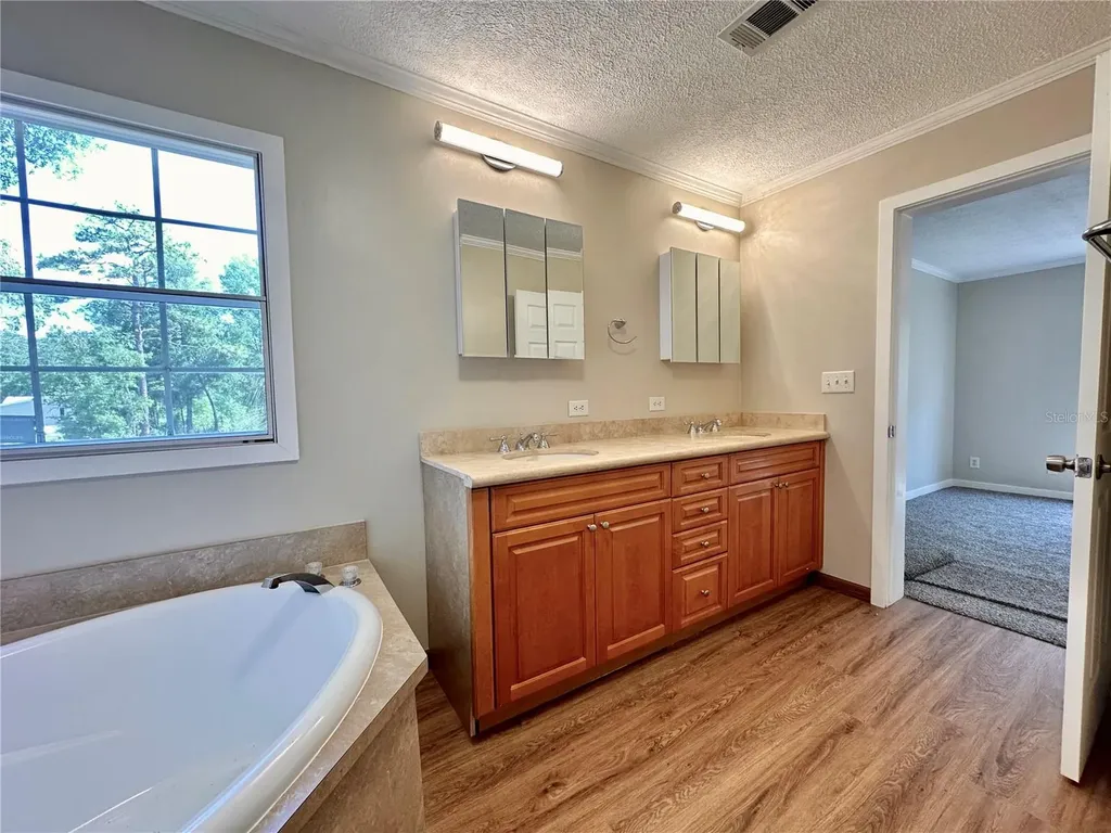 19050 SW 49th Place Dunnellon FL 34432