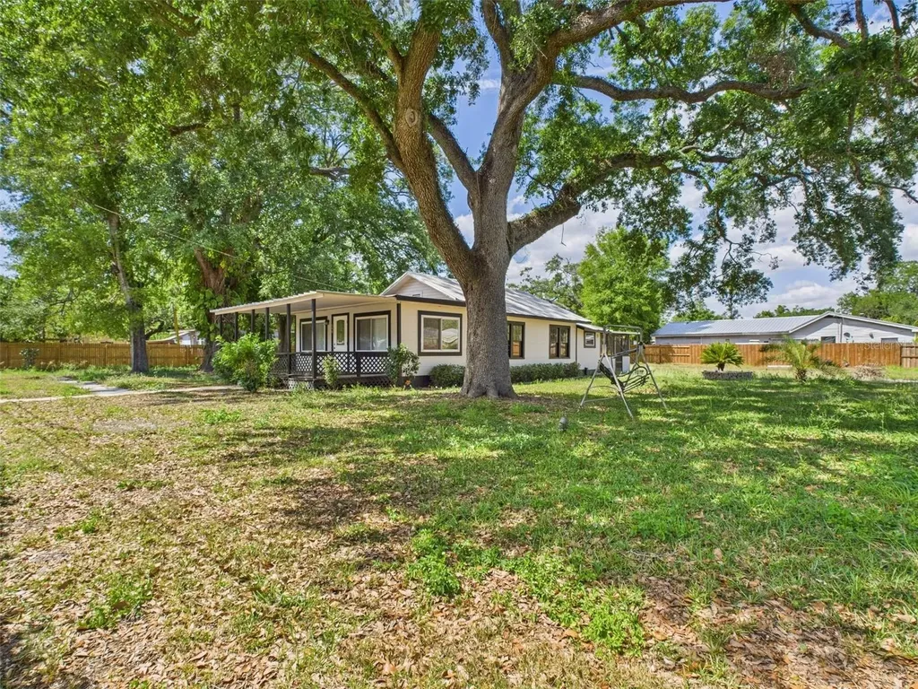 348 Gordon Avenue Lake Wales FL 33859