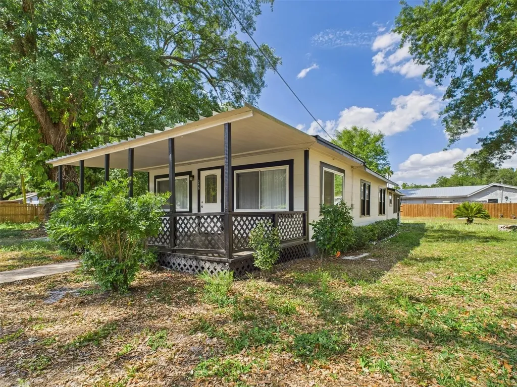 348 Gordon Avenue Lake Wales FL 33859