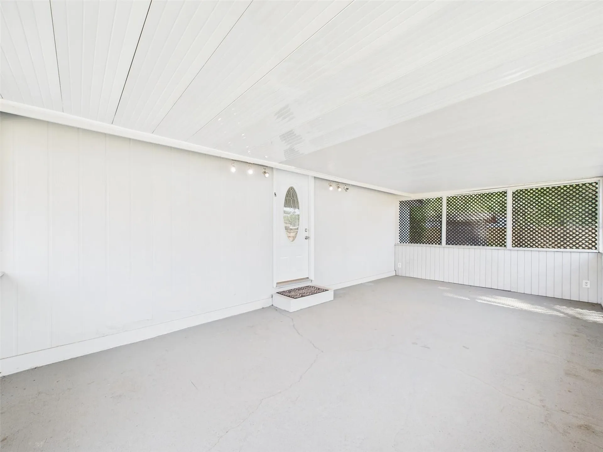 348 Gordon Avenue Lake Wales FL 33859
