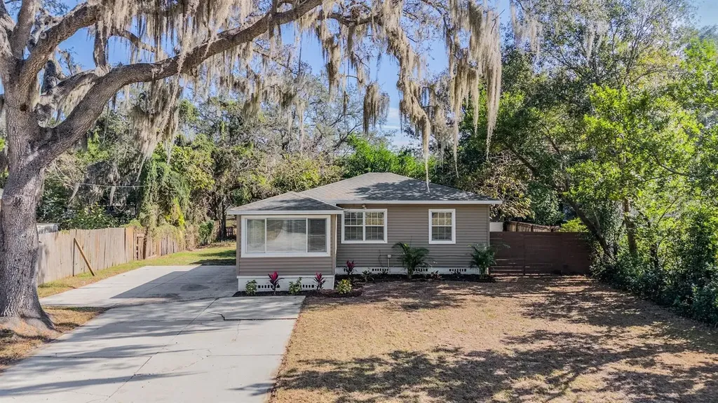 8107 N Otis Avenue Tampa FL 33604