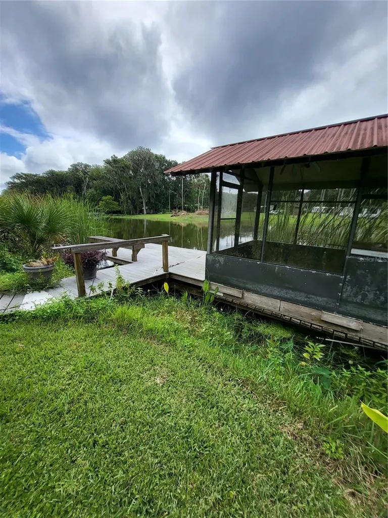 2377 NW 34th Place Lake Panasoffkee FL 33538