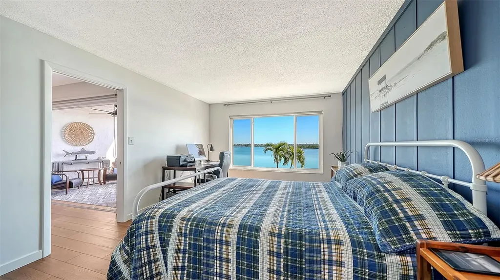 8977 Midnight Pass Road Sarasota FL 34242