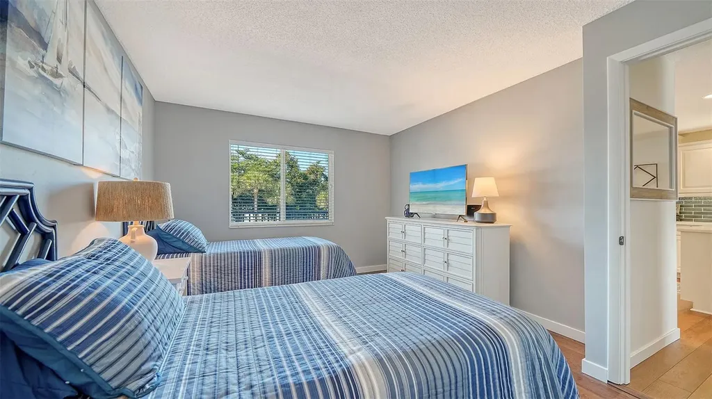8977 Midnight Pass Road Sarasota FL 34242