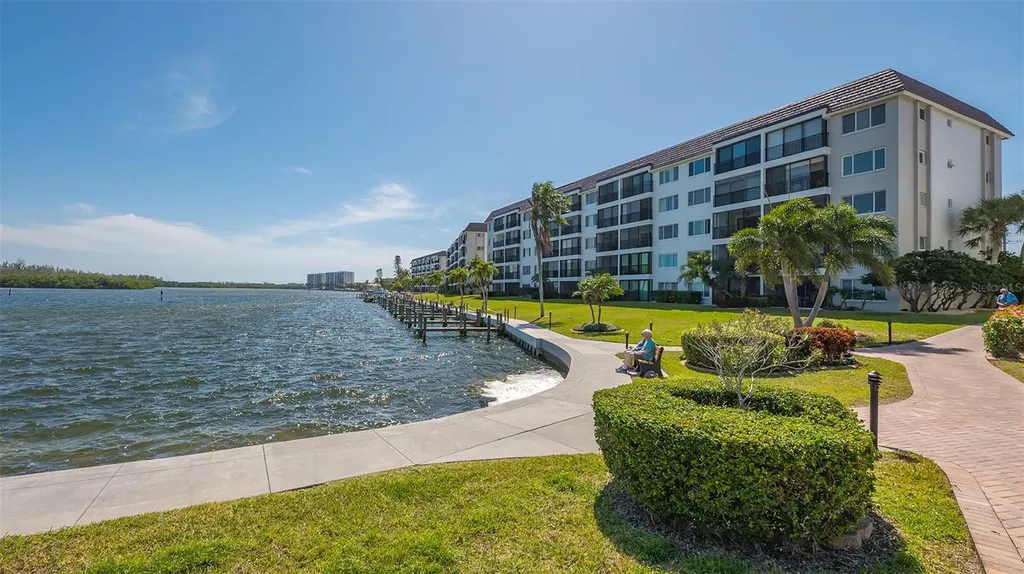 8977 Midnight Pass Road Sarasota FL 34242