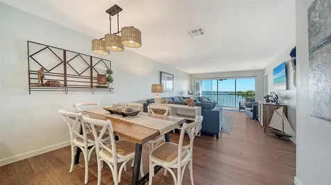 8977 Midnight Pass Road Sarasota FL 34242