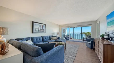 8977 Midnight Pass Road Sarasota FL 34242